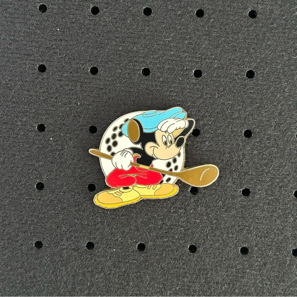 Disney Mickey Mouse Golf Pin